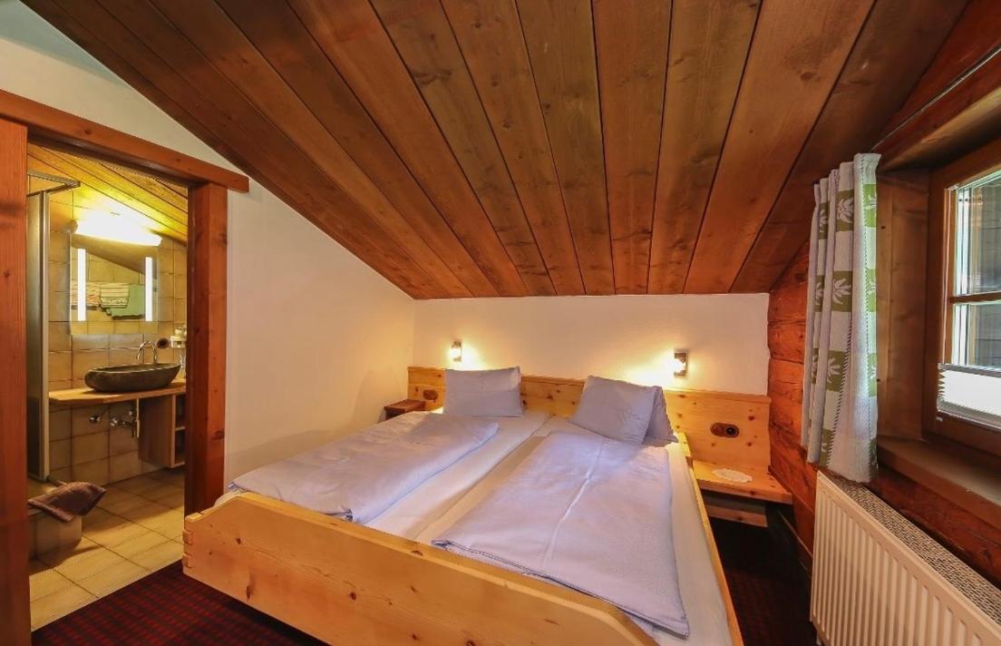 Bed and Breakfast Hochwart Hof Bed & Breakfast à Saalbach-Hinterglemm Extérieur photo