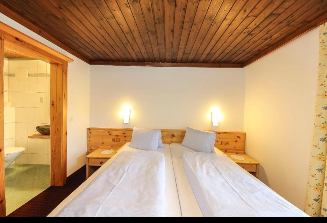 Bed and Breakfast Hochwart Hof Bed & Breakfast à Saalbach-Hinterglemm Extérieur photo