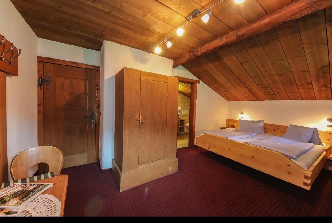 Bed and Breakfast Hochwart Hof Bed & Breakfast à Saalbach-Hinterglemm Extérieur photo