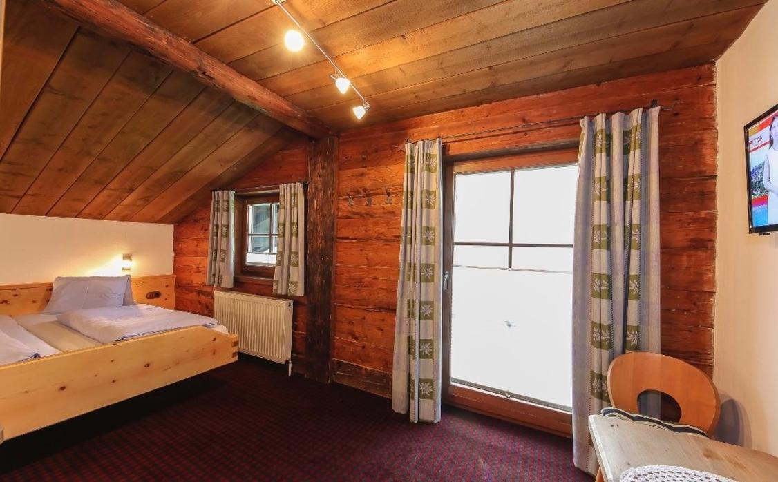 Bed and Breakfast Hochwart Hof Bed & Breakfast à Saalbach-Hinterglemm Extérieur photo